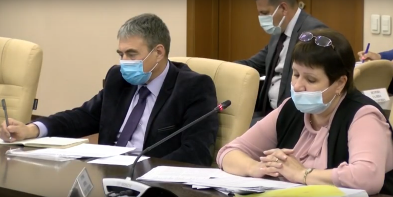 Депутаты Законодательного собрания Владимирской области снова встали на защиту предпринимателей.