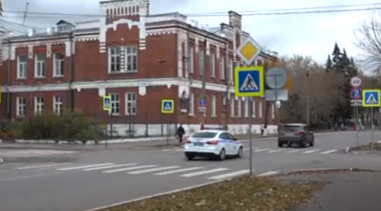 В Муроме новое ДТП на пешеходном переходе. На этот раз на улице Льва Толстого в районе 16 школы.