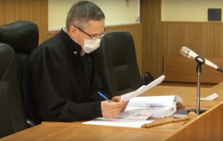 В конфликте между жителями и соседом-пасечником на улице Окская — Муромский городской суд поставил точку.
