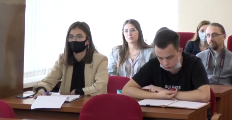 Молодежная дума при Законодательном Собрании области проводит дополнительный набор